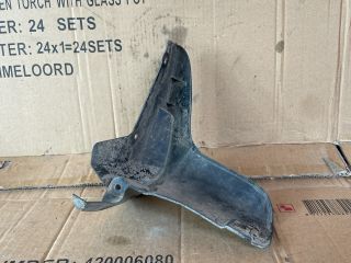 bontott MAZDA MPV Jobb első Sárvédő Gumi