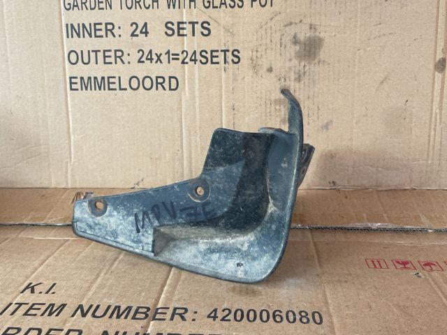 bontott MAZDA MPV Jobb első Sárvédő Gumi