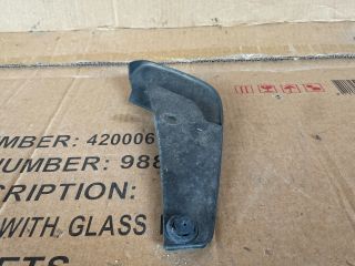 bontott MAZDA MPV Jobb első Sárvédő Gumi