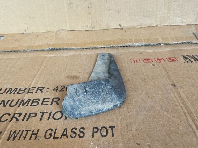 bontott MAZDA MPV Jobb első Sárvédő Gumi