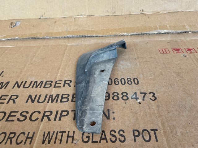 bontott MAZDA MPV Jobb első Sárvédő Gumi