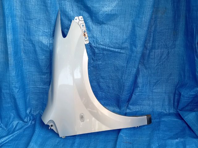 bontott MAZDA MPV Jobb első Sárvédő