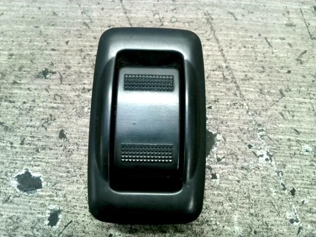 bontott MAZDA MPV Jobb hátsó Ablakemelő Kapcsoló