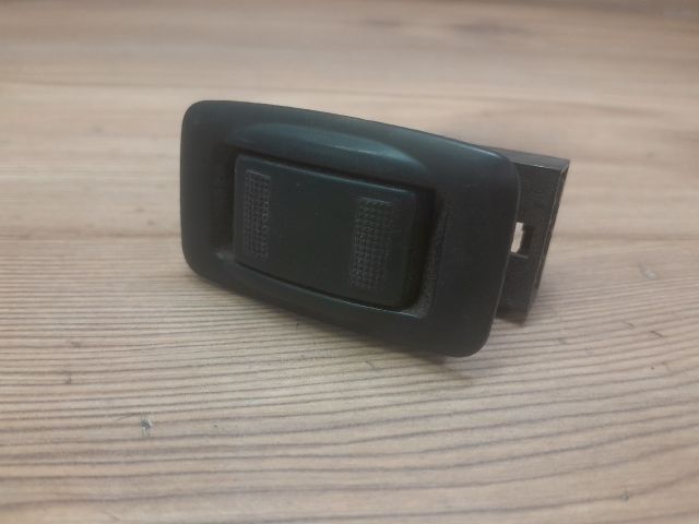 bontott MAZDA MPV Jobb hátsó Ablakemelő Kapcsoló