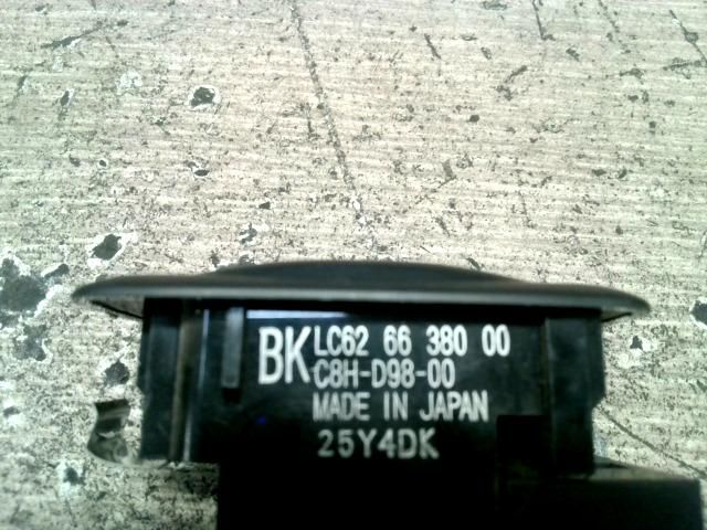 bontott MAZDA MPV Jobb hátsó Ablakemelő Kapcsoló