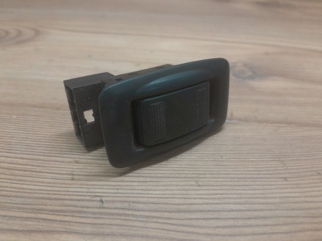 bontott MAZDA MPV Jobb hátsó Ablakemelő Kapcsoló