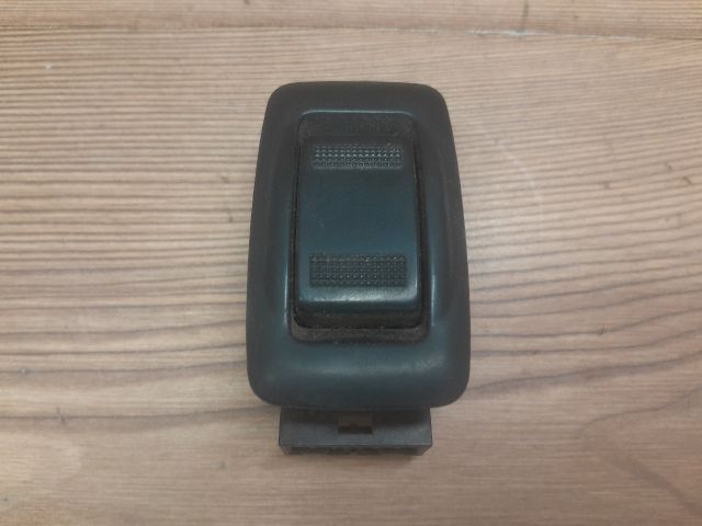 bontott MAZDA MPV Jobb hátsó Ablakemelő Kapcsoló