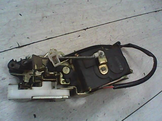 bontott MAZDA MPV Jobb hátsó Ajtózár