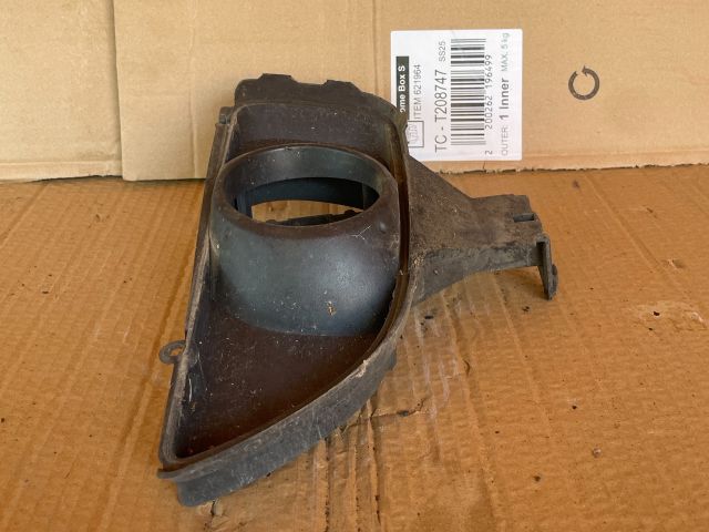 bontott MAZDA MPV Jobb Ködfényszóró Lámpakeret