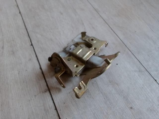 bontott MAZDA MPV Jobb Tolóajtó Zárszerkezet