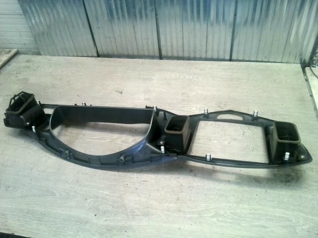 bontott MAZDA MPV Középkonzol Keret