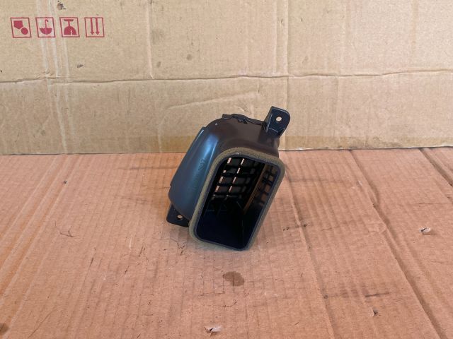 bontott MAZDA MPV Középső Bal Szellőző