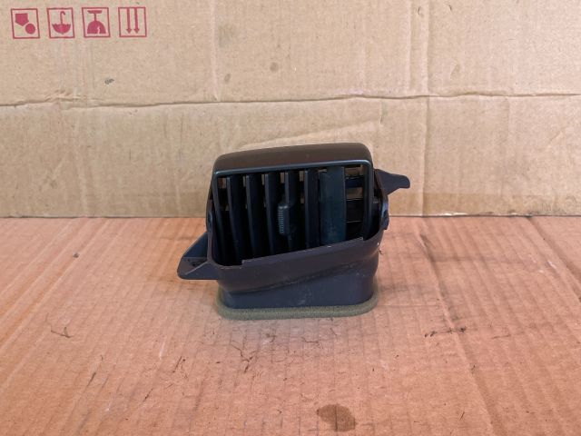 bontott MAZDA MPV Középső Bal Szellőző
