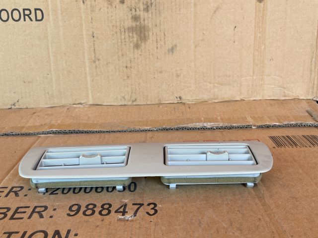 bontott MAZDA MPV Középső Szellőző