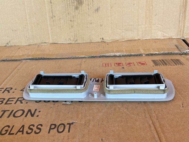 bontott MAZDA MPV Középső Szellőző