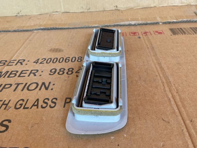 bontott MAZDA MPV Középső Szellőző