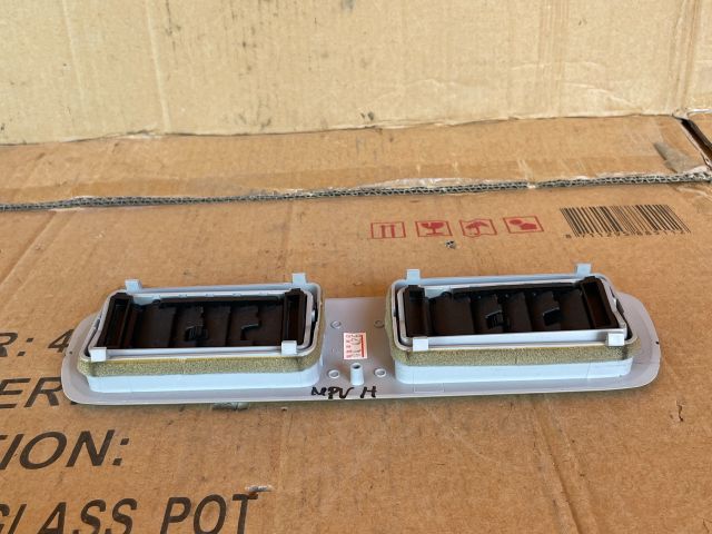 bontott MAZDA MPV Középső Szellőző