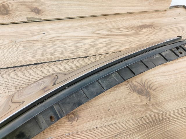 bontott MAZDA MPV Motorháztető Díszléc Első