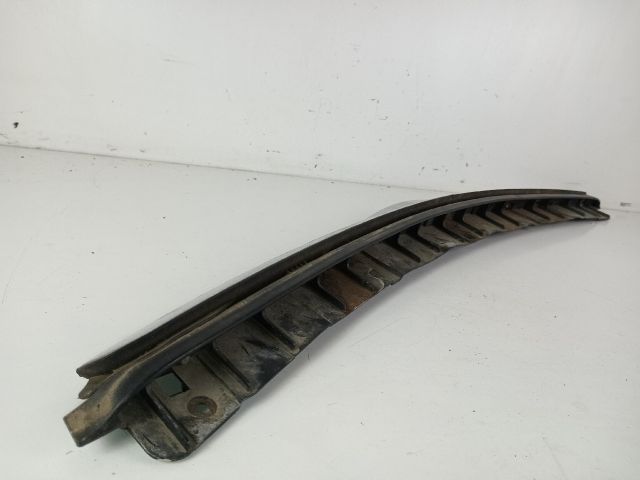 bontott MAZDA MPV Motorháztető Díszléc Első