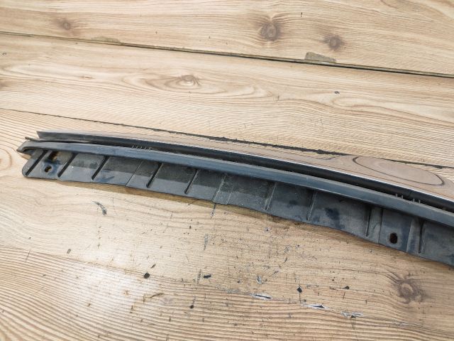 bontott MAZDA MPV Motorháztető Díszléc Első