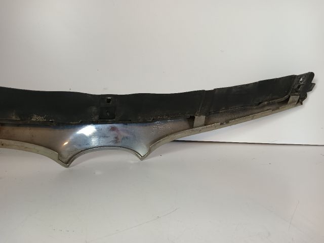 bontott MAZDA MPV Motorháztető Díszléc Első