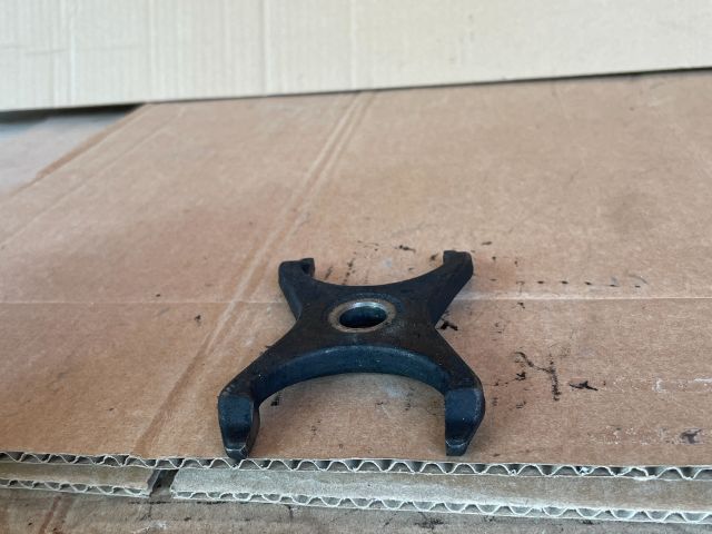 bontott MAZDA MPV Porlasztó Lefogató