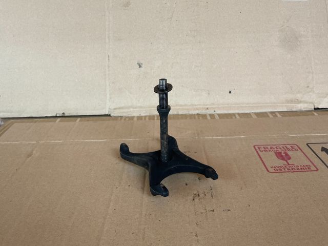 bontott MAZDA MPV Porlasztó Lefogató