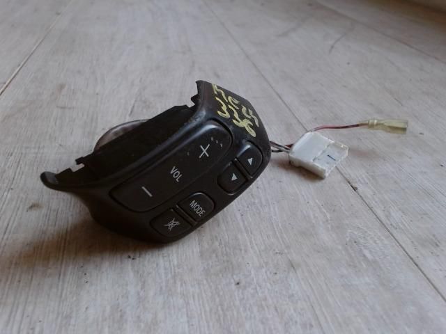 bontott MAZDA MPV Rádió / CD Kapcsoló