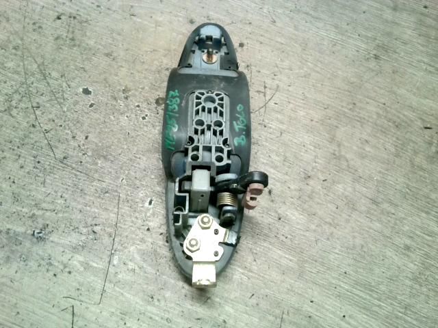 bontott MAZDA MPV Tolóajtó Külső Kilincs