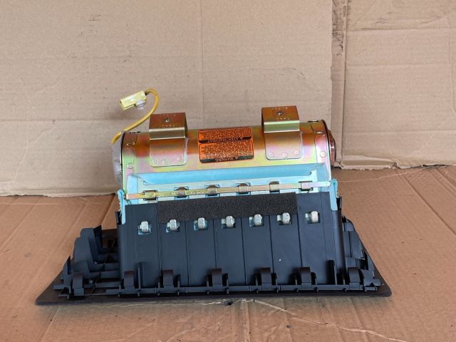 bontott MAZDA MPV Utasoldali Légzsák