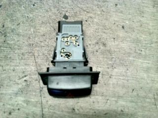 bontott MAZDA MPV Vészvillogó Kapcsoló