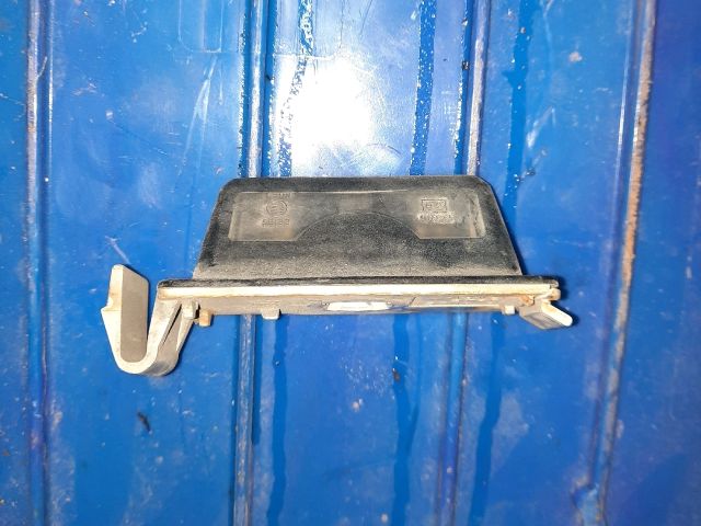 bontott MAZDA MX-3 Hátsó Rendszámtábla Világítás