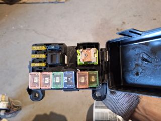 bontott MAZDA MX-5 Biztosítéktábla Motortér