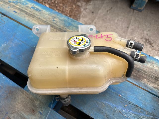 bontott MAZDA MX-5 Kiegyenlítő Tartály