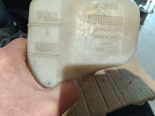 bontott MAZDA MX-5 Kiegyenlítő Tartály