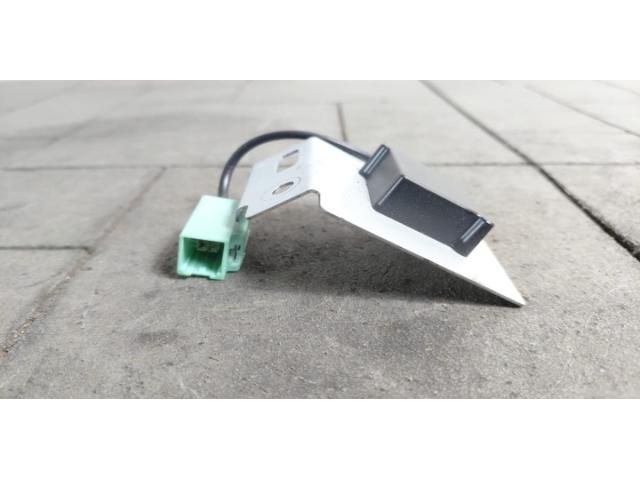 bontott MAZDA MX-5 Antenna Erősítő