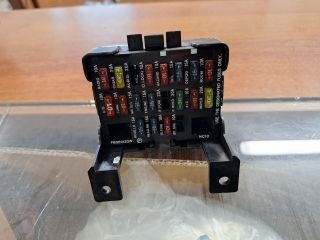 bontott MAZDA MX-5 Biztosítéktábla Utastér