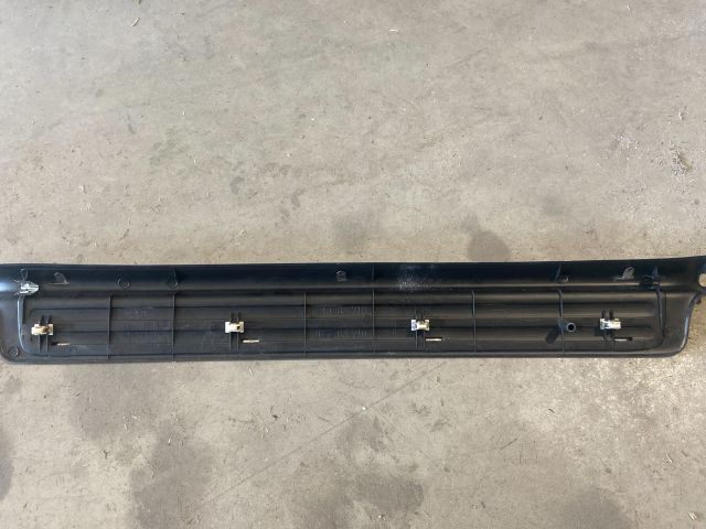 bontott MAZDA MX-5 Jobb első Belső Küszöb Burkolat