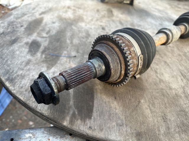 bontott MAZDA PREMACY Bal Féltengely