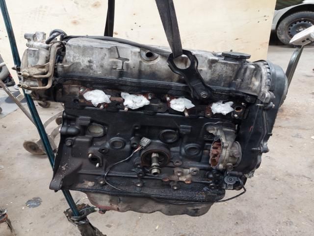 bontott MAZDA PREMACY Motor (Fűzött blokk hengerfejjel)