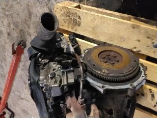 bontott MAZDA PREMACY Motor (Fűzött blokk hengerfejjel)