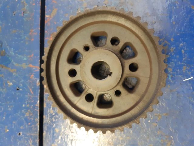 bontott MAZDA PREMACY Adagoló Bordáskerék / Lánckerék