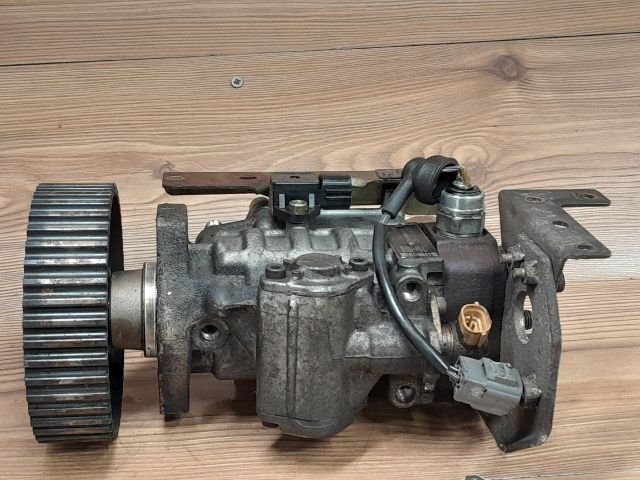 bontott MAZDA PREMACY Adagoló