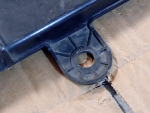 bontott MAZDA PREMACY Akkumulátor Fedél