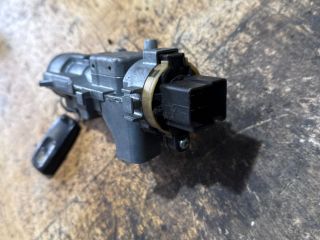 bontott MAZDA PREMACY Gyújtáskapcsoló Házzal