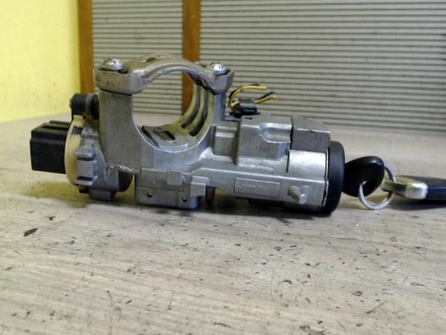 bontott MAZDA PREMACY Gyújtáskapcsoló Házzal