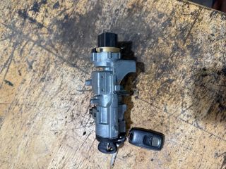 bontott MAZDA PREMACY Gyújtáskapcsoló Házzal