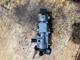 bontott MAZDA PREMACY Gyújtáskapcsoló Házzal