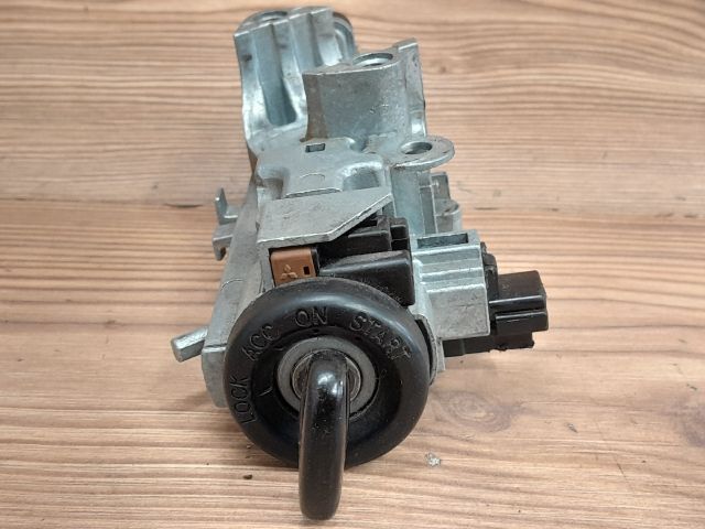 bontott MAZDA PREMACY Gyújtáskapcsoló