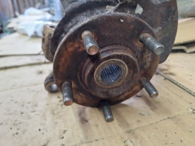 bontott MAZDA PREMACY Jobb első Csonkállvány Kerékaggyal